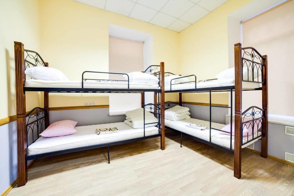 Night & Day Hostel Kiev Exterior photo