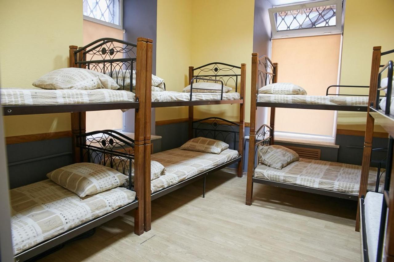 Night & Day Hostel Kiev Exterior photo